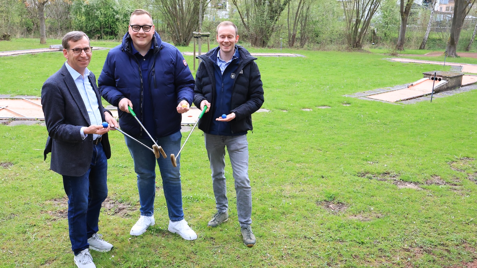 Frühling liegt in der Luft – Minigolfanlage im Kurpark Germete startet in die Saison 